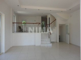 Semi detached house for Rent -  Pendeli, Athens northern suburbs