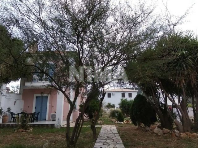 Hôtels et hébergements / Investissements à vendre -  Galaxidi, Zones côtières de la Grèce continentale