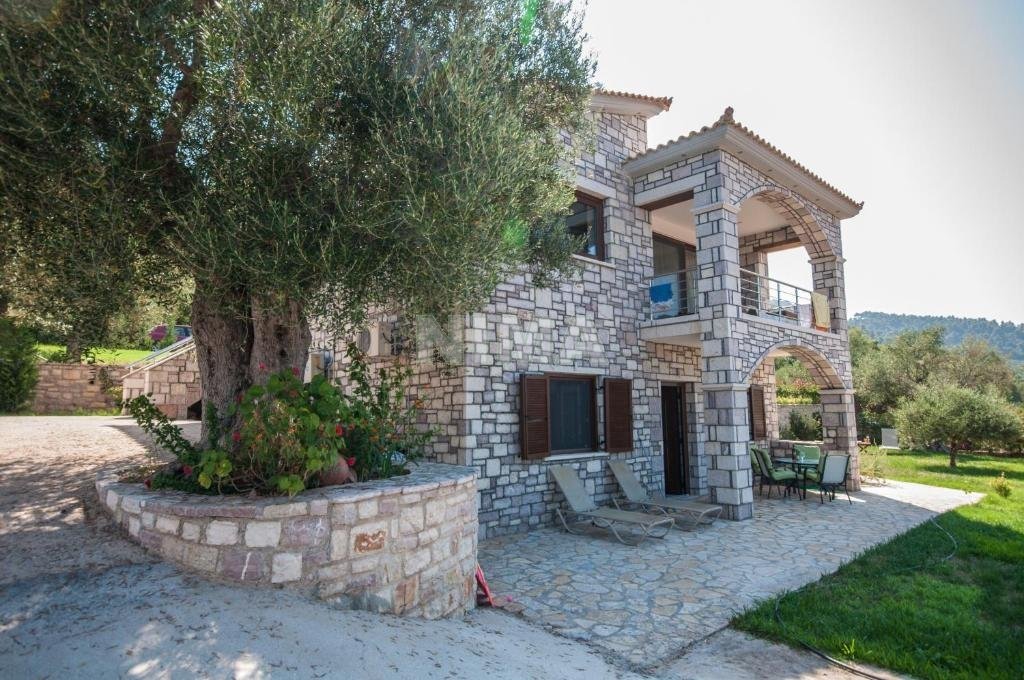 Ferienhäuser zum Verkauf -  Kyparissia, Peloponnes